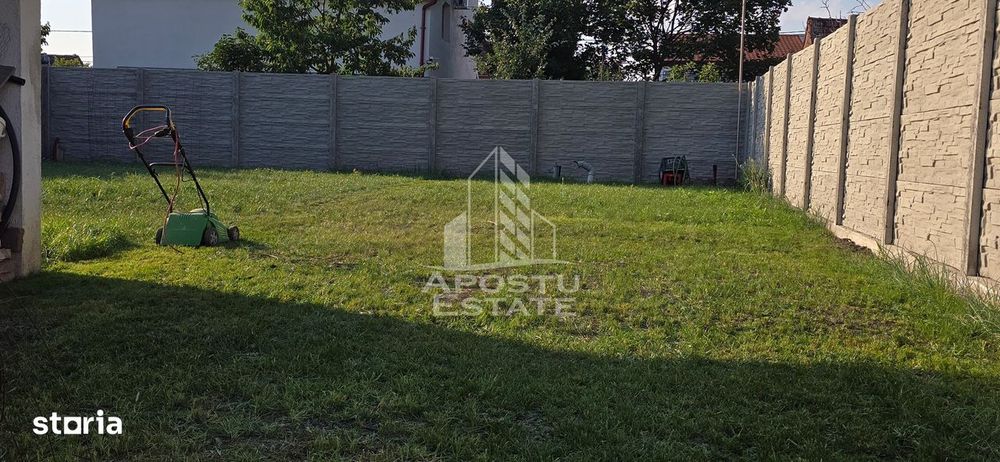 Casa demolabila cu teren generos 394mp, toate utilitatile, Ronat