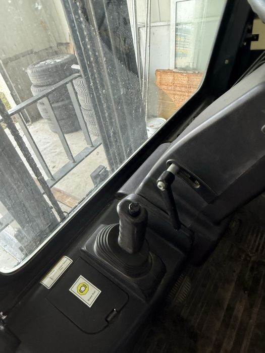 HELI CPCD18 – Дизелов мотокар 1.8t, Кабина, 4 000 моточаса