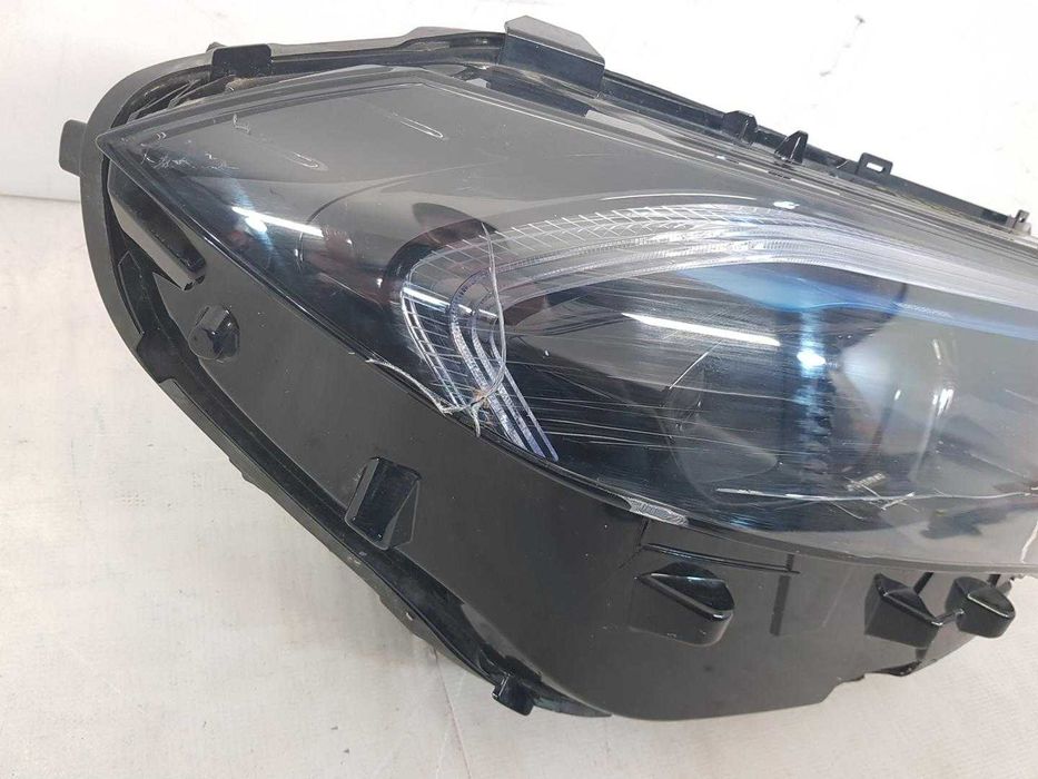 Far dreapta Mercedes EQB dupa 2021