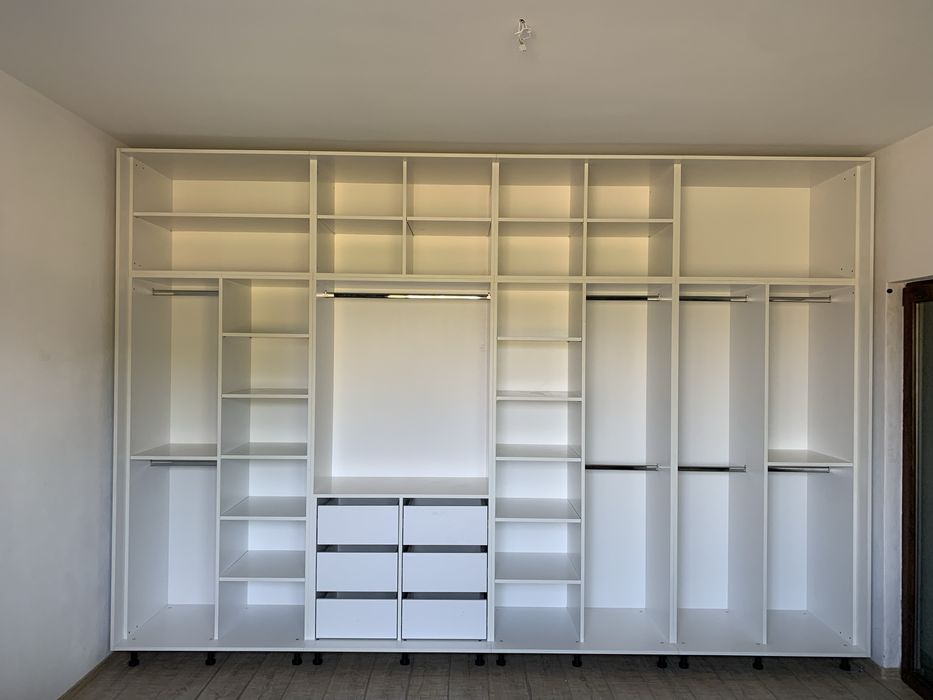 Mobila la comanda Timisoara Bucatarie Living Dressing Baie Dormitor