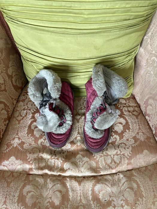 Converse, UGG, Kickers, North face