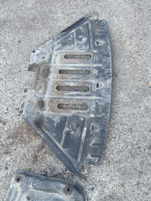Scuturi metal bmw x1 e84