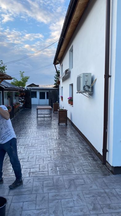 Beton amprentat, elicopterizat, măturat și vertical