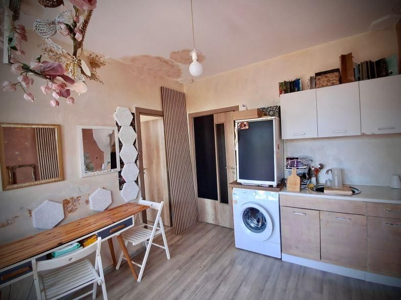 Дава се под наем Двустаен апартамент в Варна, Бриз - 38 кв.м за 435 € - Снимка #2