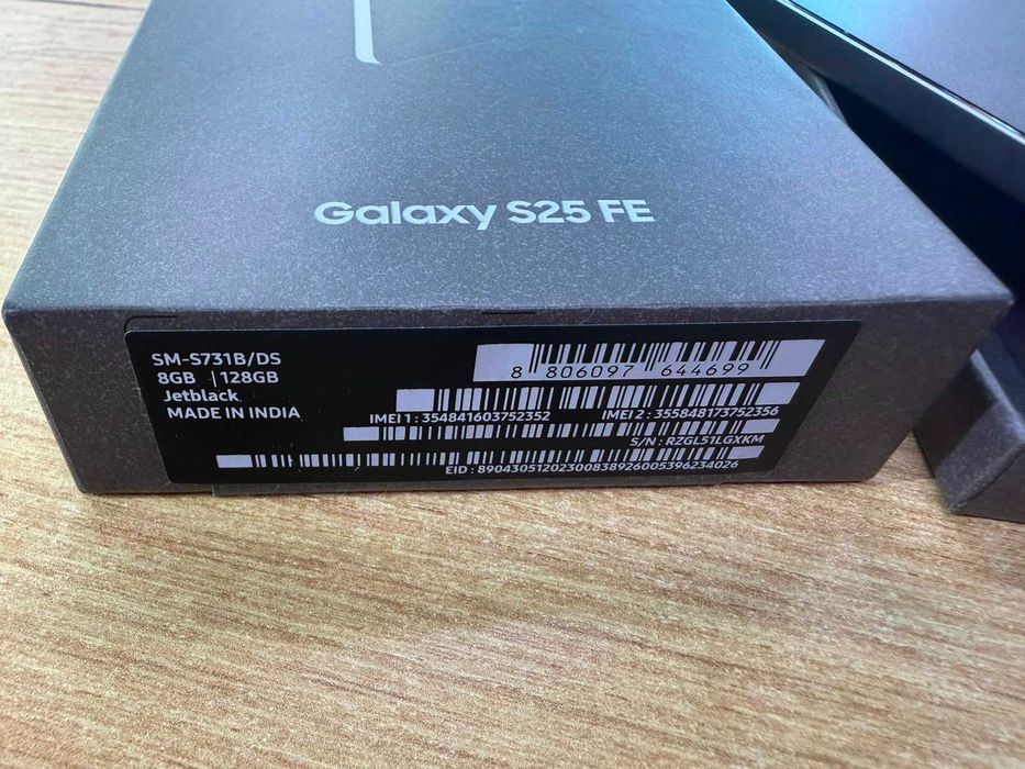 Samsung Galaxy S25 FE 5G 128GB Dual SIM Black Nou Garantie 24 luni
