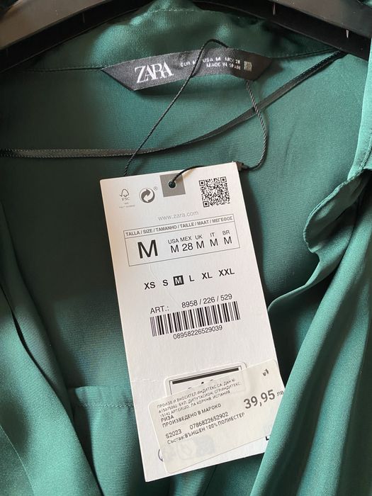 Ново Сатенена изумрудено зелена риза Zara / Дамска блуза Зара размер М