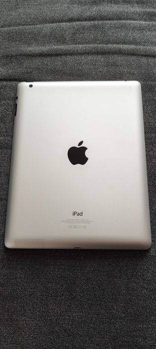 Apple iPad 4 (Retina) 16GB White Запазен и напълно отключен