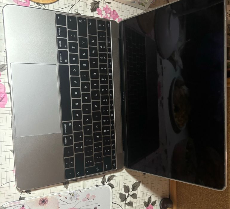 Apple MacBook 12” Retina (Early 2016), модел A1534