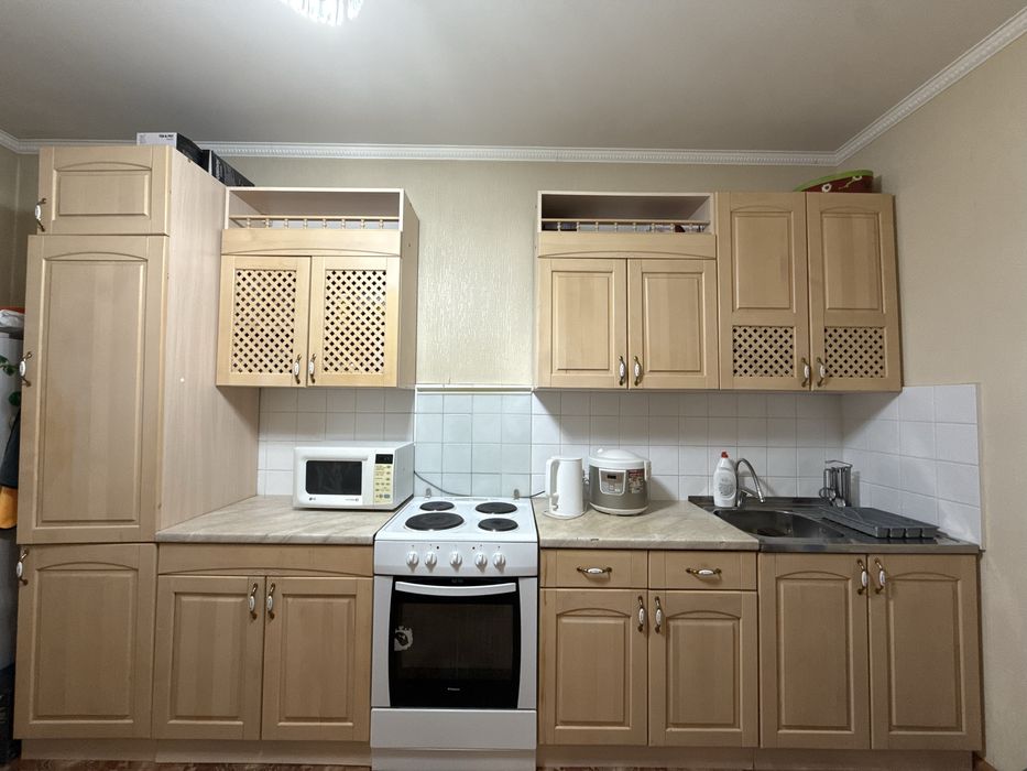 Продам классический кухонный гарнитур