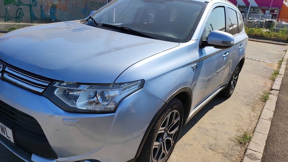 MITSUBISHI Outlander 2015 — imagine 2