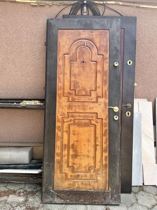 Set 2 uși metalice cu toc – 90x203 cm (Ideale magazie, anexă, șantier)