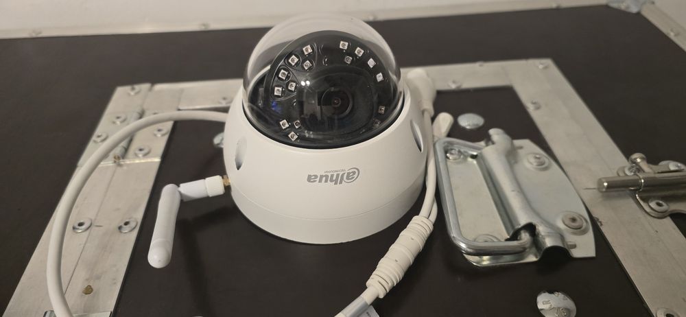 Camera IP Dahua DH-IPC-HDBW1435EP-W-S2

Camera IP