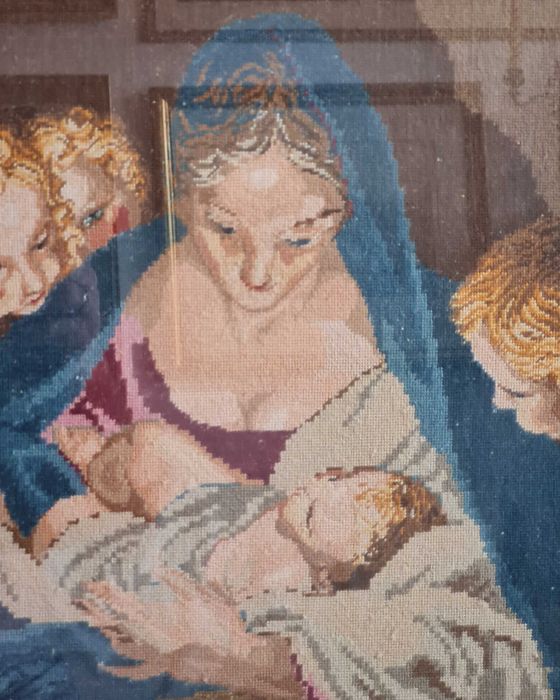 Продавам гоблен " Свята нощ"