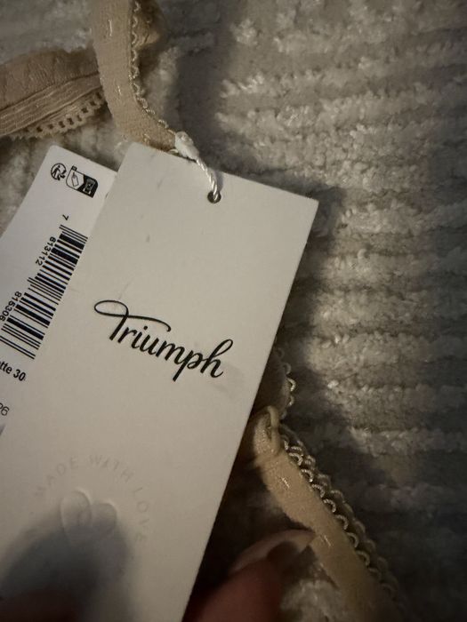 Сутиен Triumph.