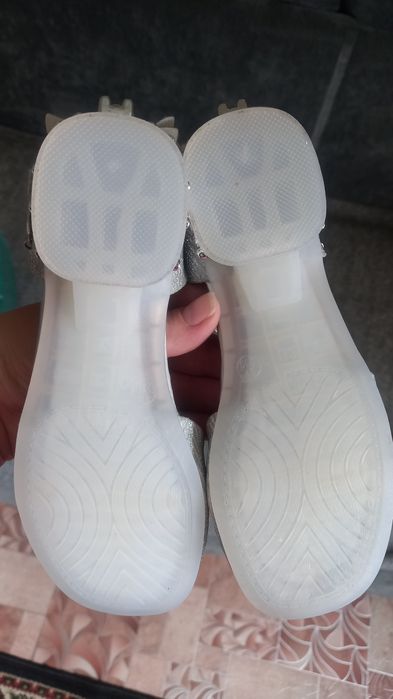 Продам туфельки 32р.