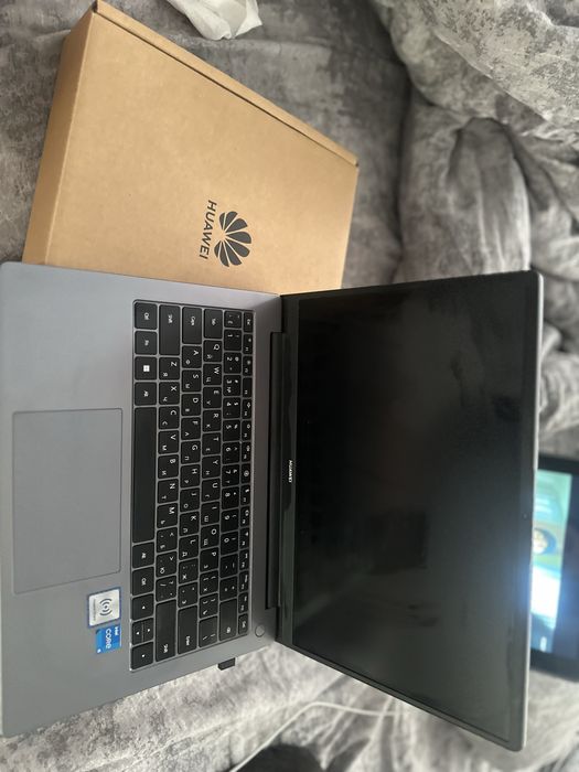 HUAWEI matebook D 14