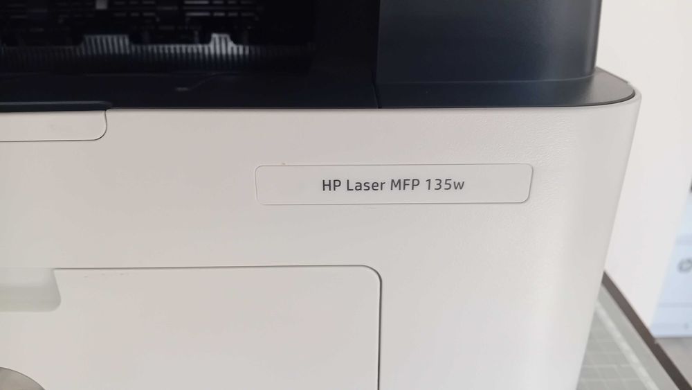 НОВ! Безжичен Wi-Fi лазерен принтер, скенер и копир 3 в 1 HP Laser MFP 135w