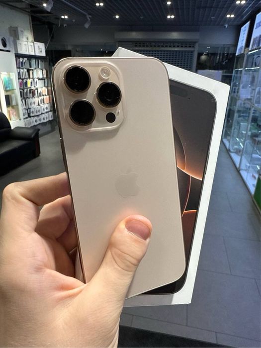 Apple iPhone 16 Pro Max 256 с гарантией