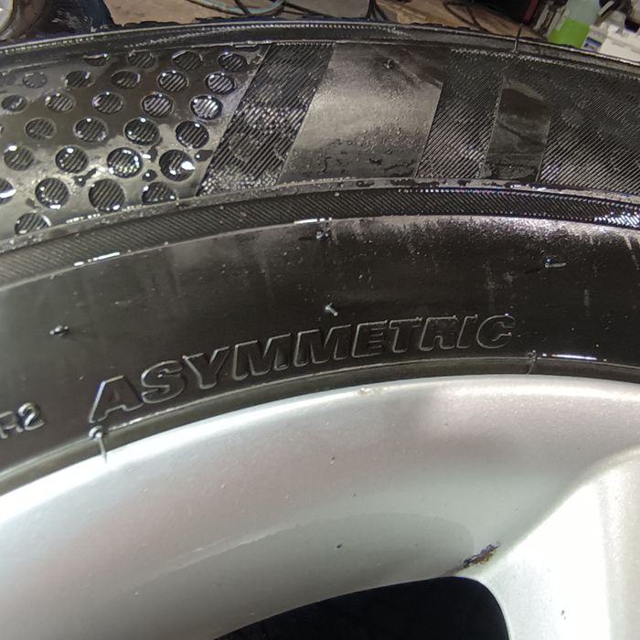 Хюндай ИХ 35 оригинални джанти 17 цола със зимни  гуми