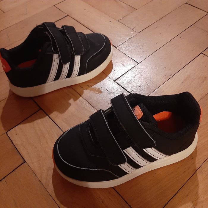 Adidasi Adidas marimea 25