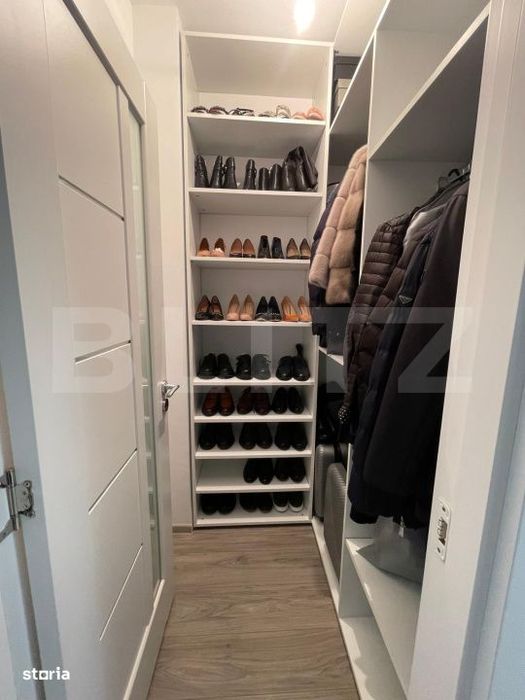 Apartament 3 camere, 2 bai, 64 mp, 2 parcari, intermediar, zona Terra
