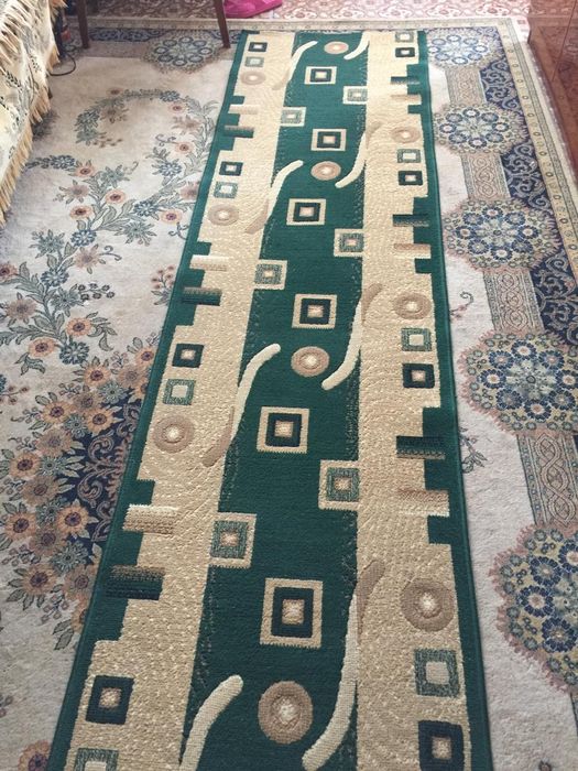 Продаётся; ковер 1,5 х 4,0