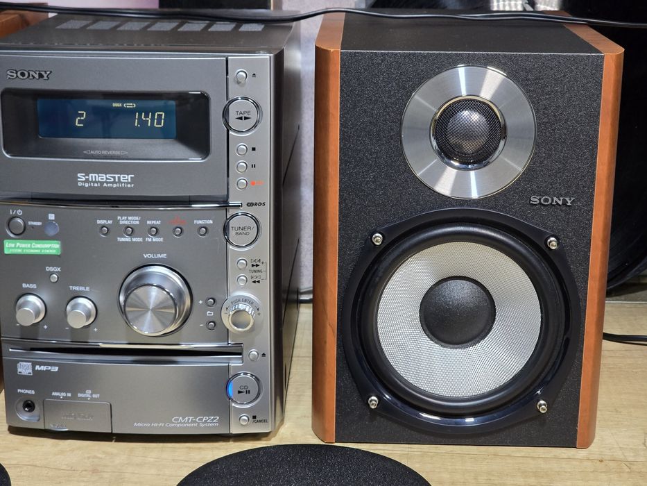 Sistem audio SONY cmt-cpz2, combina ,cd-player mp3, casetofon ,radio,