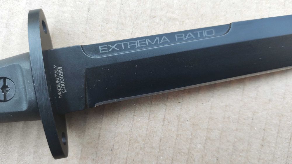 Туристически нож / 31,5 см/