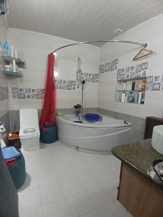 3-х комнатная кв на 3-м этаже. Новостройка. Микрорайон вдоль дороги.