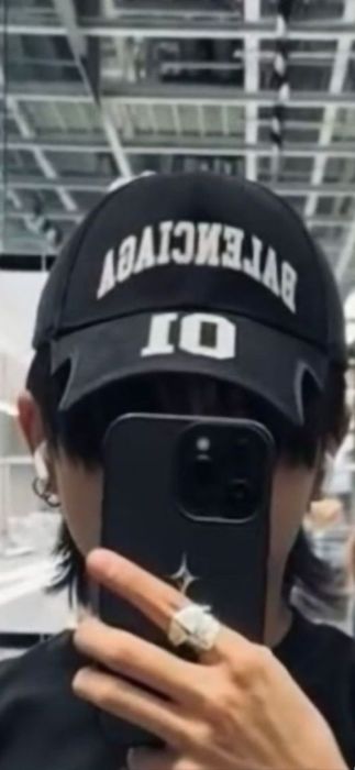 Șapcă Balen*iaga, model 2026, 8 modele, preț fix, 10 ron prin posta ro