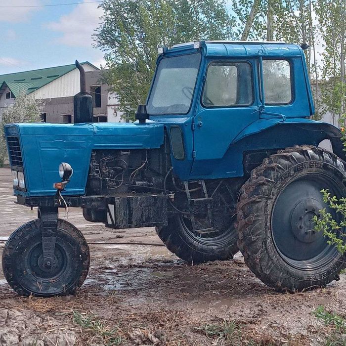 Трактор МТЗ 80..