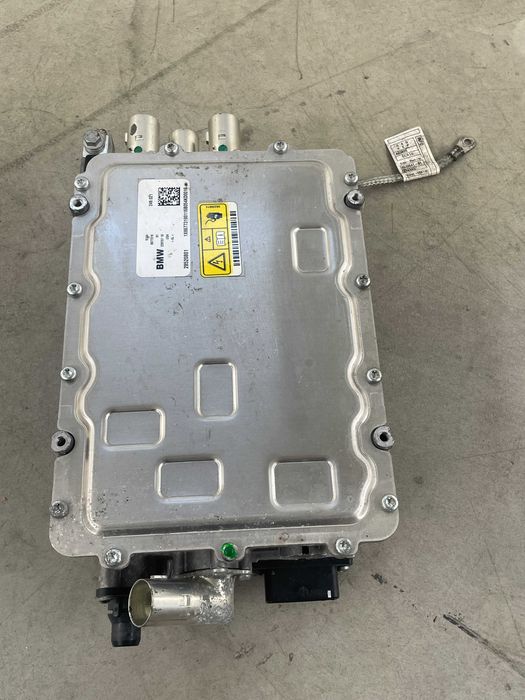 invertor tensiune Bmw cod 8677319