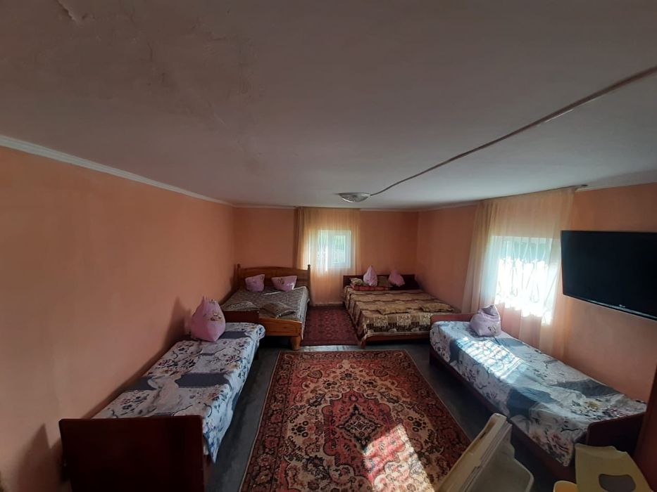 Продам три дома с магазином