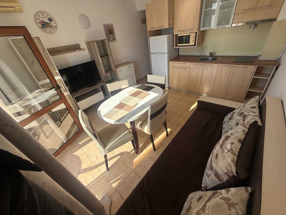 Продава се Двустаен апартамент в Свети Влас - 64 кв.м за 749 €/кв.м - Снимка #2