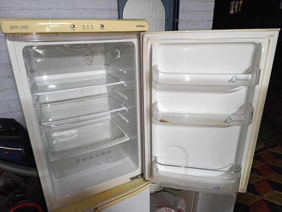 Холодильник Samsung — работает отлично