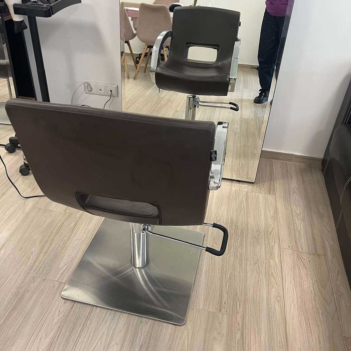 Фризьорски стол -