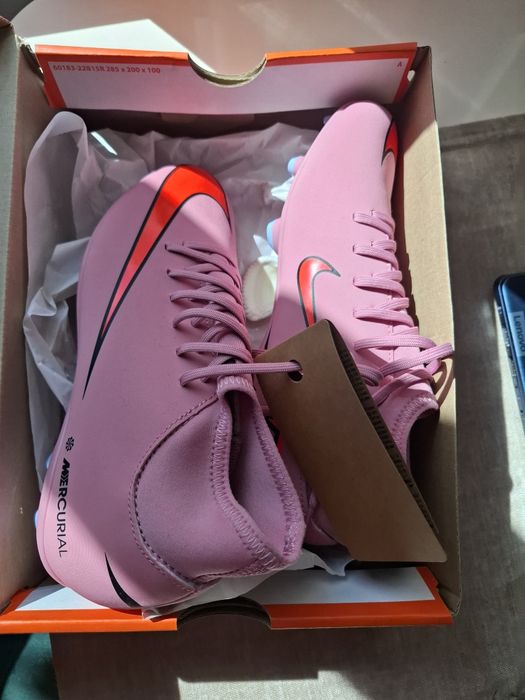 Бутони Nike 38,5 розови
