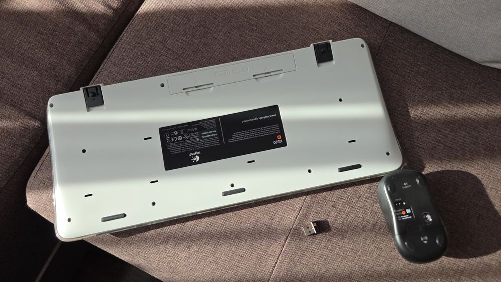 Kit tastatura si mouse Logitech Mk520