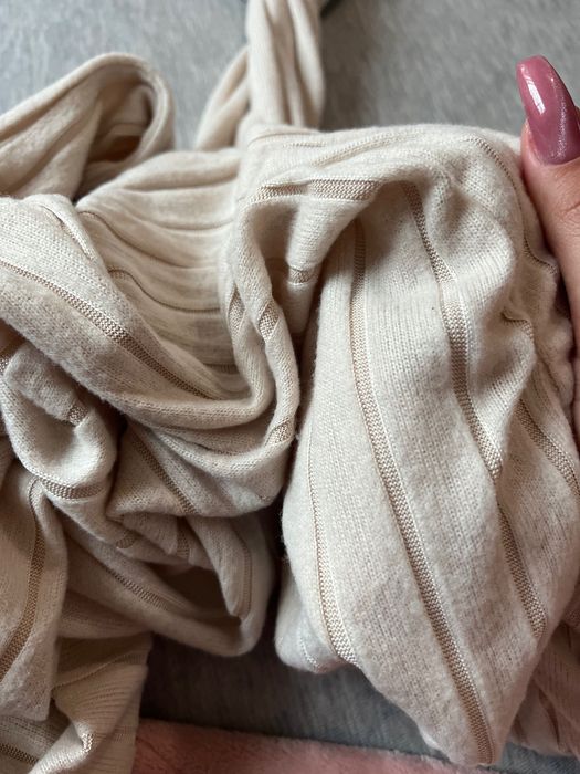 рокля чисто нова с дълъг ръкав