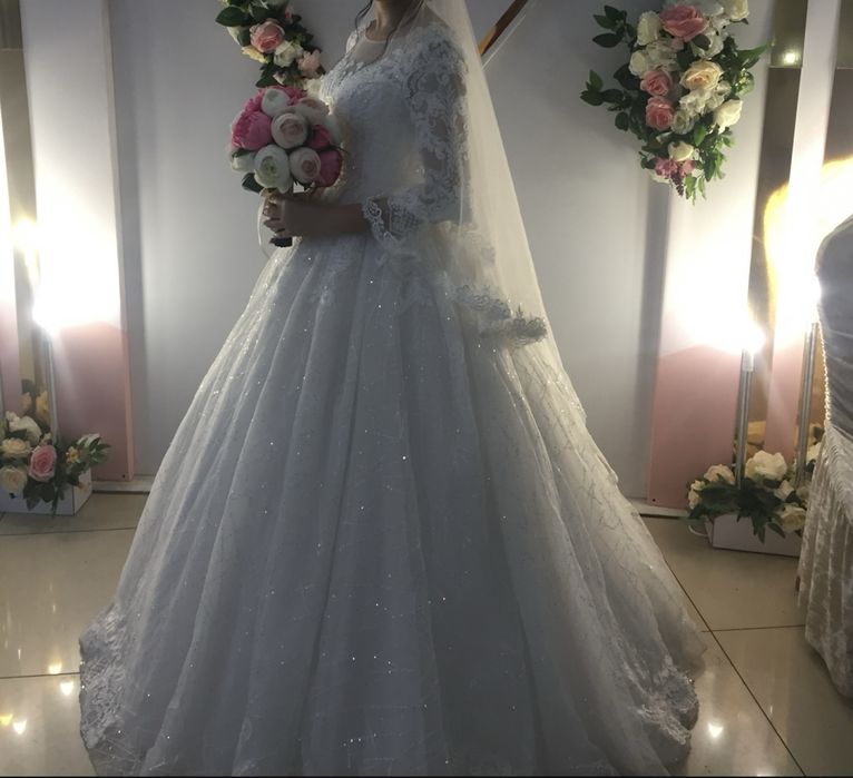 Свадебное платье