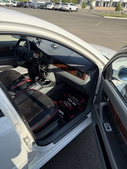 Продается Chevrolet Lacetti 1.8 Автомат, в идеальном состояние