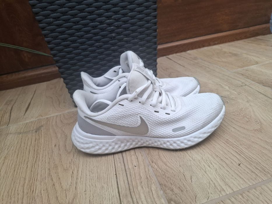 Маратонки Nike 36 номер