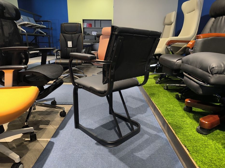 Стул офисное  Изо