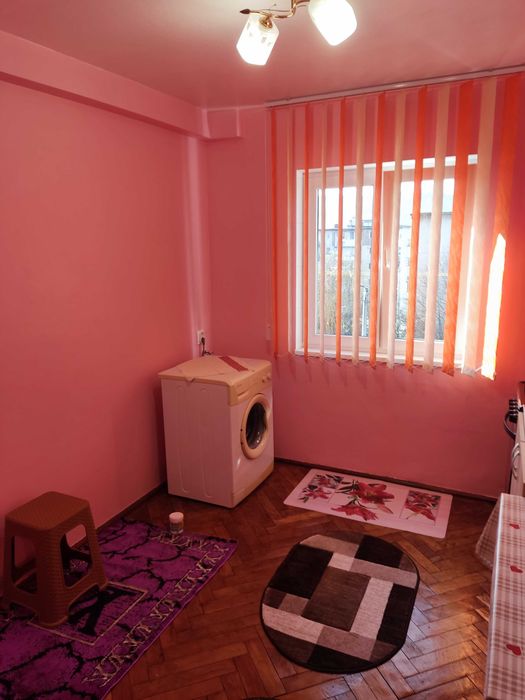 Vand apartament 2 camere in Petrosani
