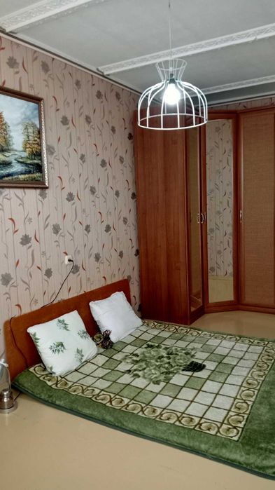 Срочно с выездом продается 2-км кв., 1 мкр., 33 д., 9 этаж, 48.3 кв. м