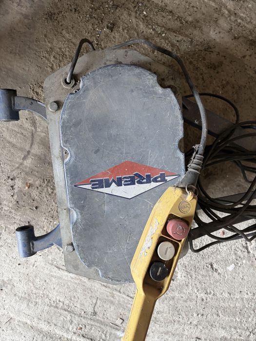 Scripete electric (troliu). Masă de ridicare 300 kg.