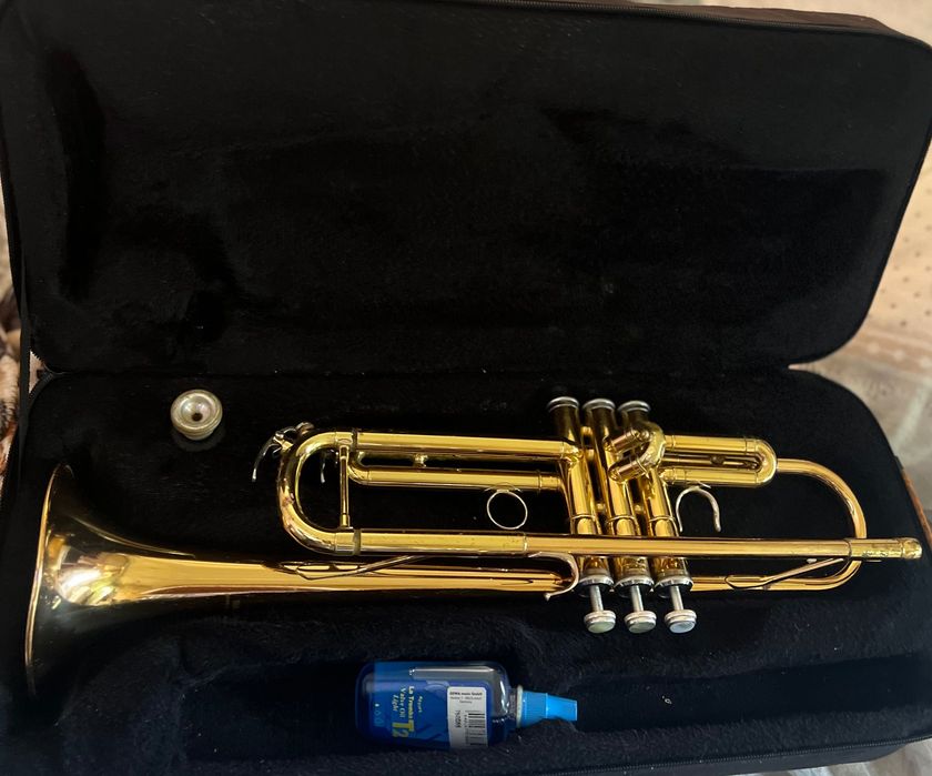 Продава ‼️ тромпет YAMAHA 4335G Bb хамелеон дава се със куфар Bach Stradivarius и мундщук Amati