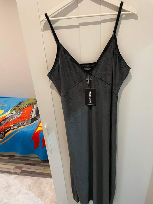 Рокля на disturbia