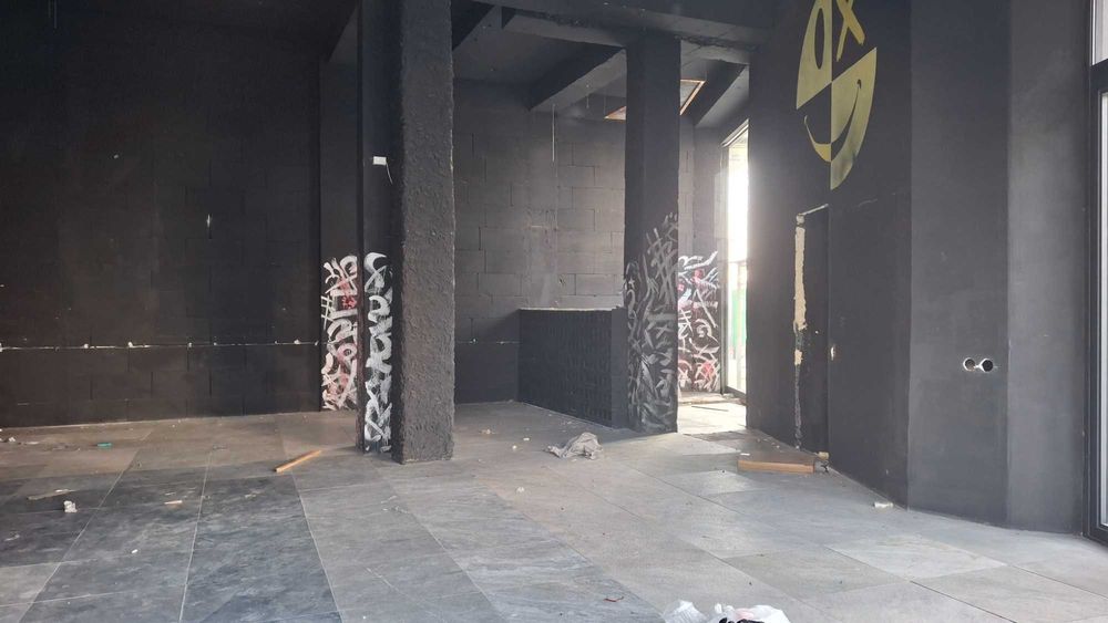 Qorasuvda 1 roddom oldida magazin sotiladi zudlik bilan