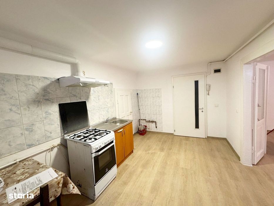 Apartament la demisol 60 mp utili - Str Einstein - Central
